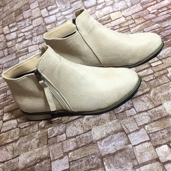 Shoes - Off-White Ivory Suede Ankle Booties 8.5